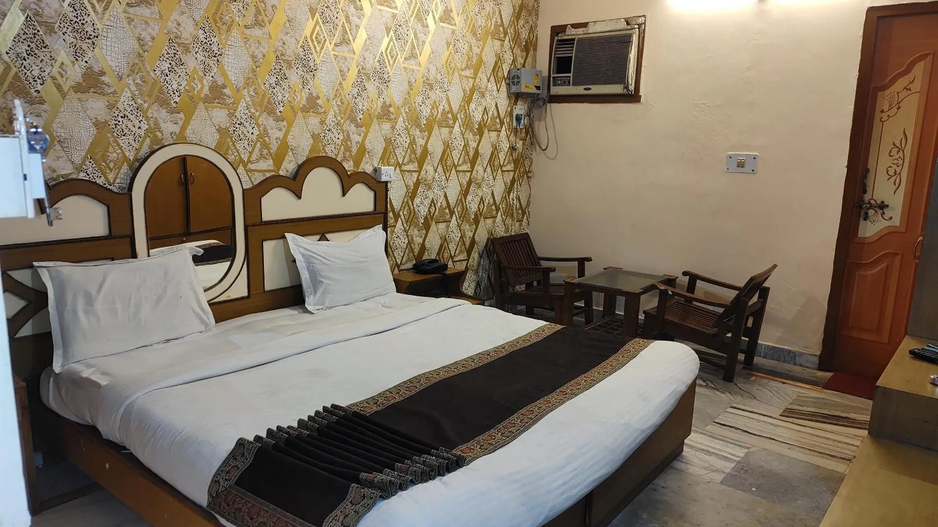 Hotel Divya Varanasi